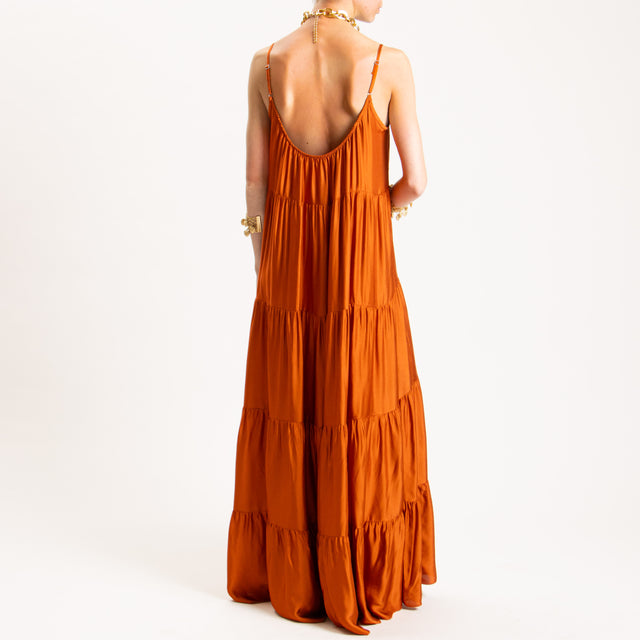 Tensione in-Abito satin con balze bretelle regolabili - rust