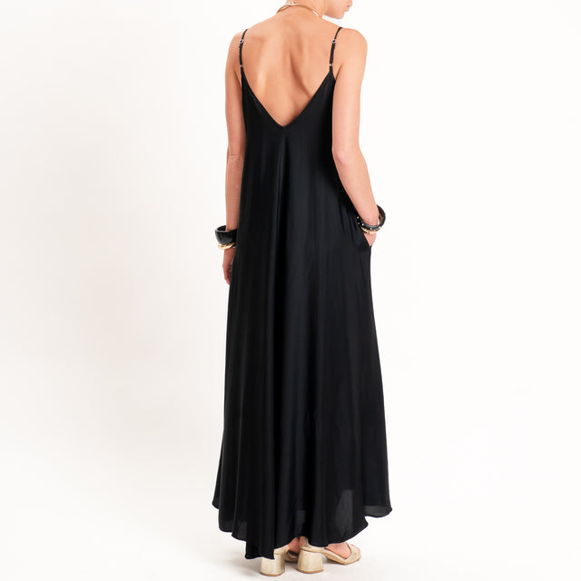 Tensione in-Abito satin svasato con tasche - nero