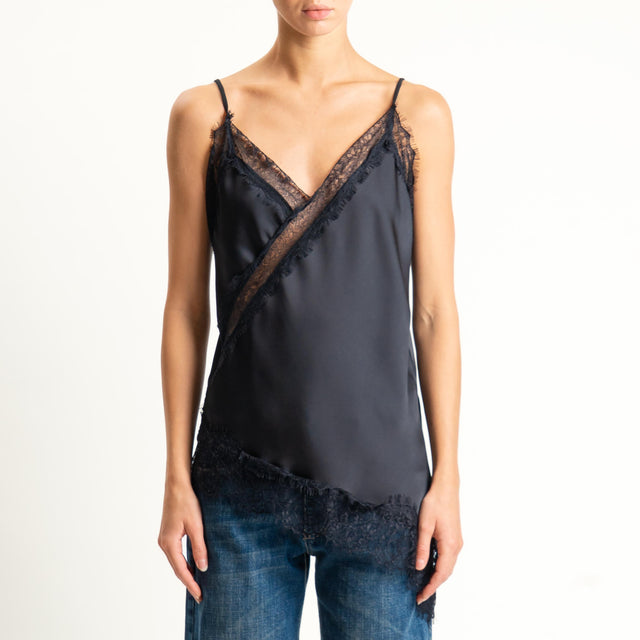 Tensione in- Top satin asimmetrico con pizzo - Nero