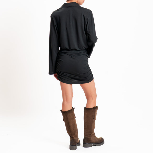 Tensione in-Abito jersey collo polo con arriciatura - nero