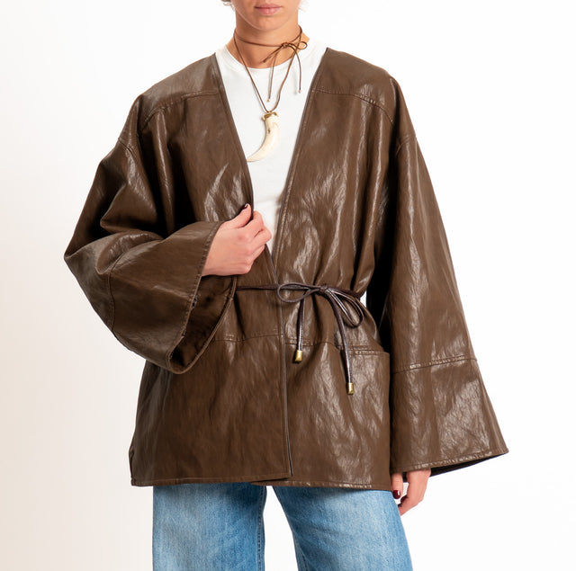 Tensione in-Kimono similpelle con cintura - tabacco