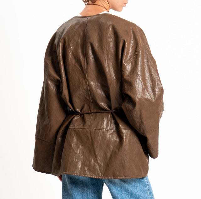 Tensione in-Kimono similpelle con cintura - tabacco