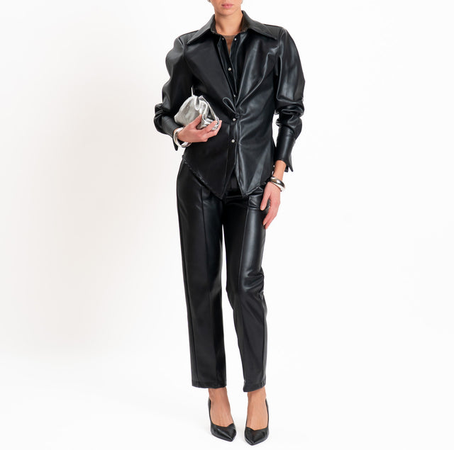 Tensione in-Pantalone similpelle con cintura - nero