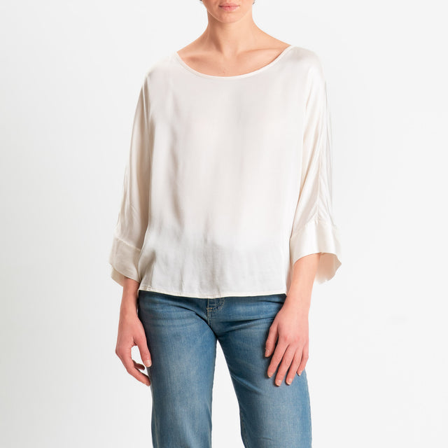 Tensione in-Blusa satin bottoni dietro - burro