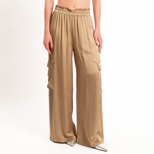 Tensione in-Pantalone cargo satin elastico in vita - desert