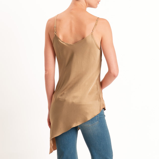 Tensione in-Top asimmetrico in satin - desert