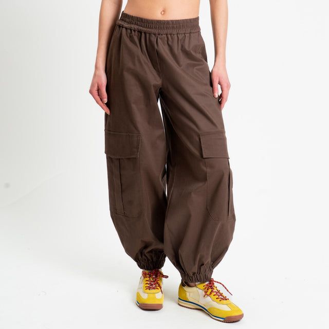 Tensione in-Pantalone cargo con elastico - moro