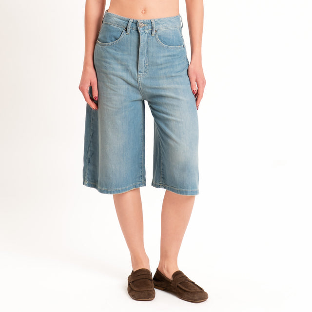 Tensione in-Bermuda GIUSI jeans tela super light - denim