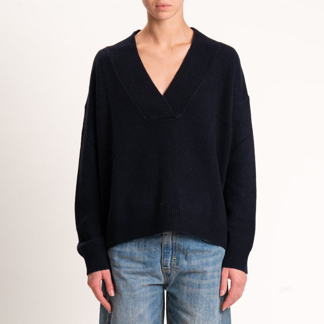 Tensione in-Maglia 100% lana scollo v - nero