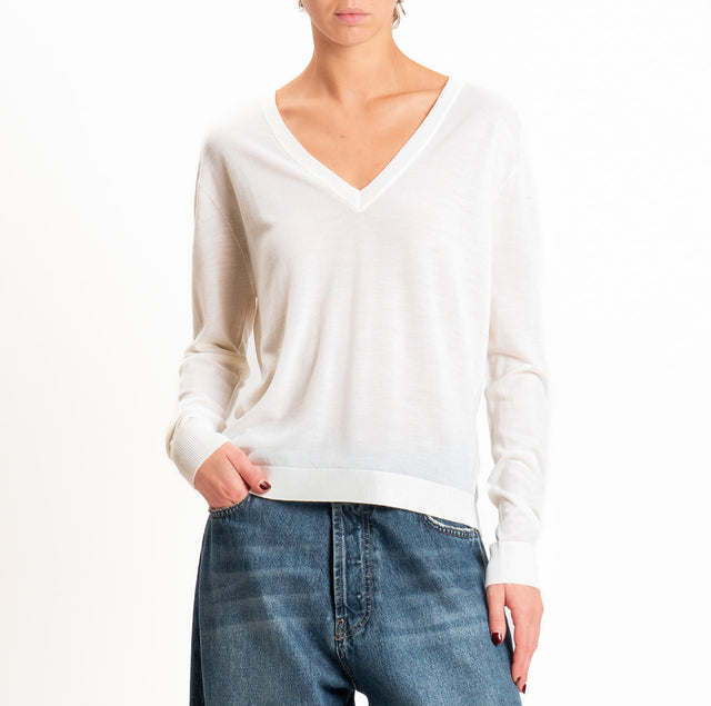 Tensione in-Maglia scollo a v 100% LANA MERINO - panna