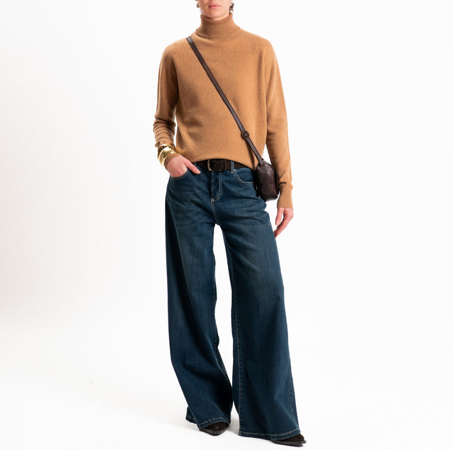 Tensione in-Maglia 100% LANA SOFT collo alto - cammello