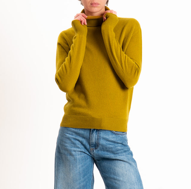 Tensione in-Maglia 100% LANA SOFT collo alto - olio