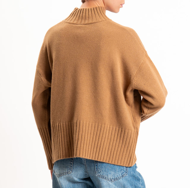 Tensione in-Maglia collo cratere 100% LANA SOFT - cammello