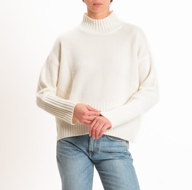 Tensione in-Maglia collo cratere 100% LANA SOFT - panna