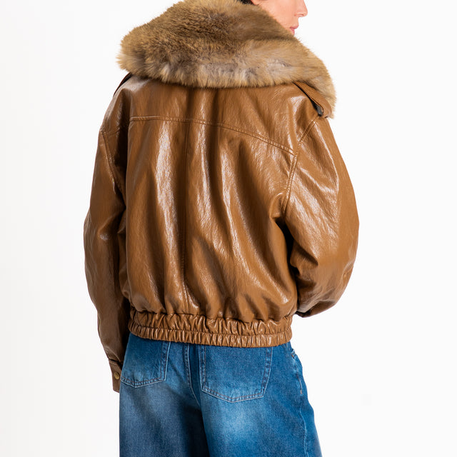 Tensione in-Bomber similpelle con ecopelliccia - cuoio