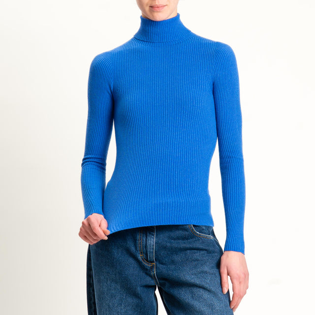 Tensione in-Maglia collo alto a costine - bluette