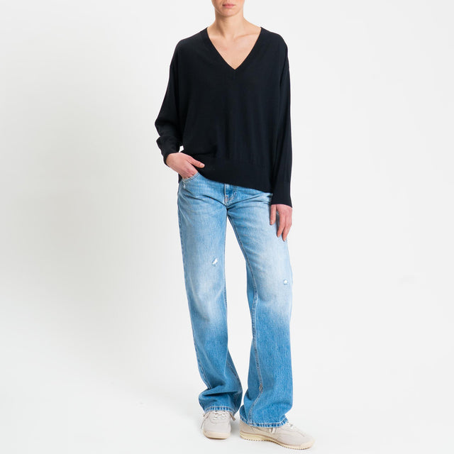 Tensione in-Maglia scollo v 100% LANA MERINO - nero