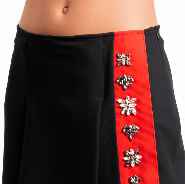 Tensione in-Minigonna con applicazioni cabochon - nero/rosso
