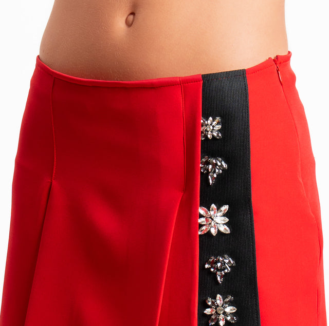 Tensione in-Minigonna con applicazioni cabochon - rosso/nero