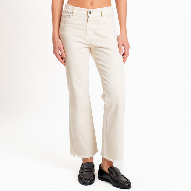 Tensione in-Pantalone trombetta sfrangiato - burro