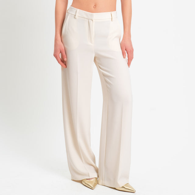 Tensione in-Pantalone palazzo tessuto fluido - latte