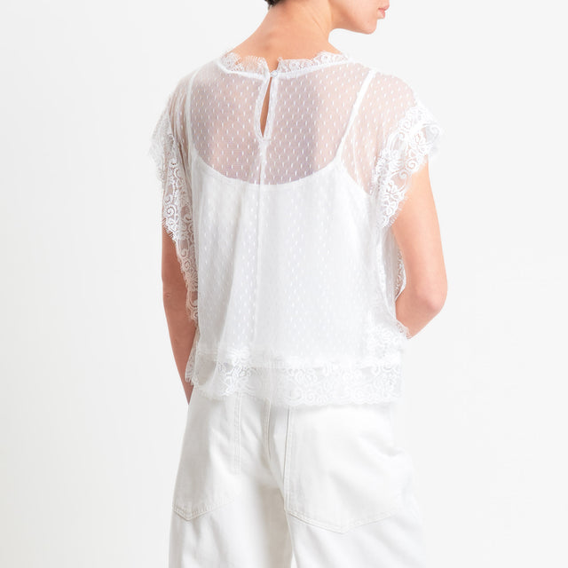 Tensione in-Blusa smanicata in tulle con ricami - panna