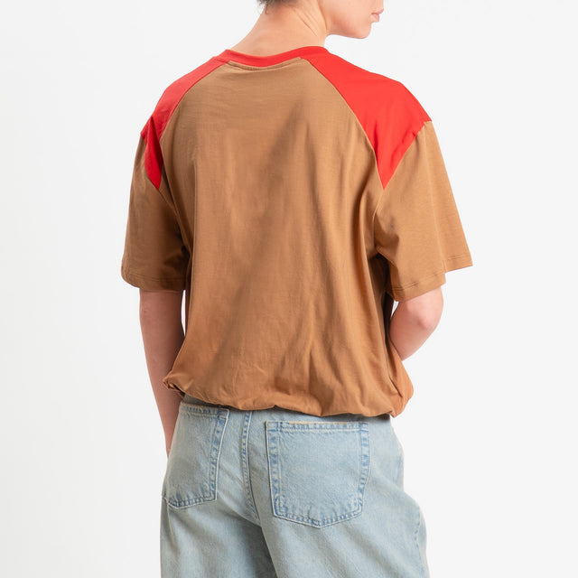 Tensione in-T-shirt bicolore elastico in vita - rosso/cammello