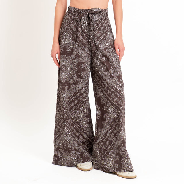 Tensione in-Pantalone fantasia bandana con elastico in vita - moro