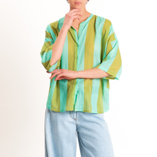 Tensione in-Camicia mussola a righe - acqua/olive