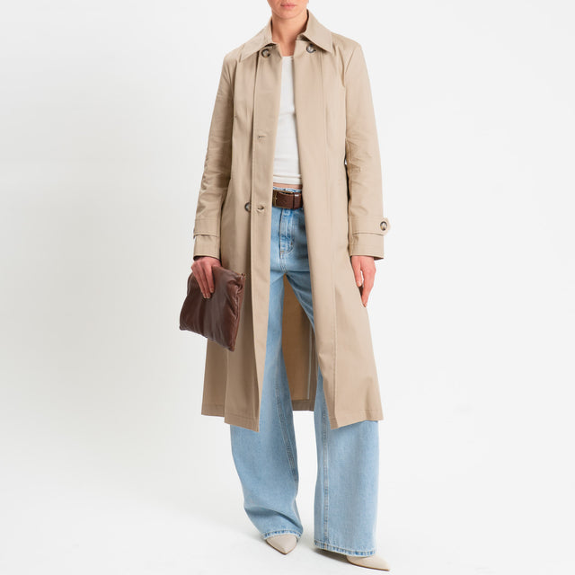 Tensione in-Trench doppiopetto con cintura - sabbia