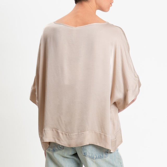 Tensione in-Blusa satin manica scesa - avena