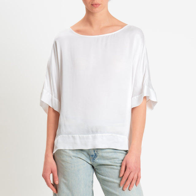 Tensione in-Blusa satin manica scesa - latte