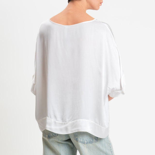 Tensione in-Blusa satin manica scesa - latte