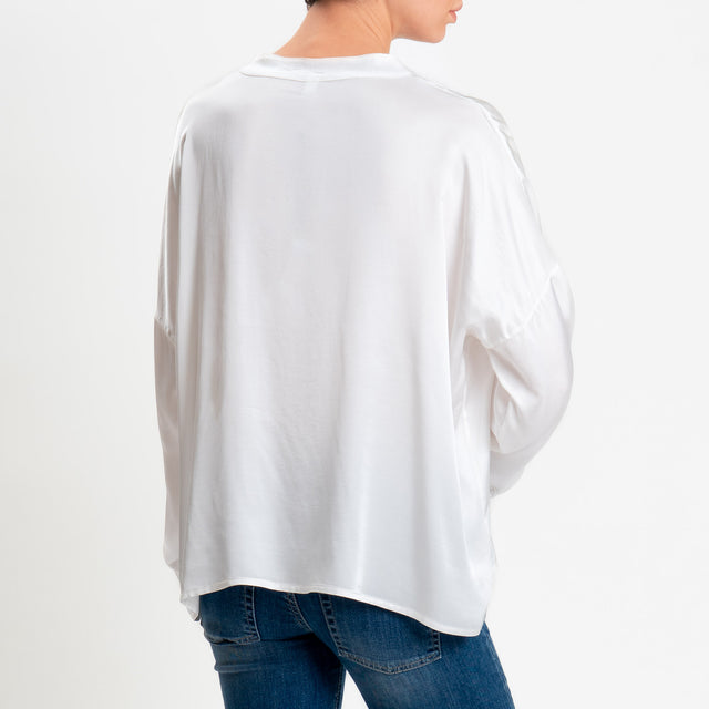 Tensione in-Camicia satin bottoni dorati - latte