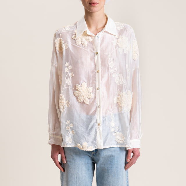 Tensione in-Camicia mussola con ricami - burro