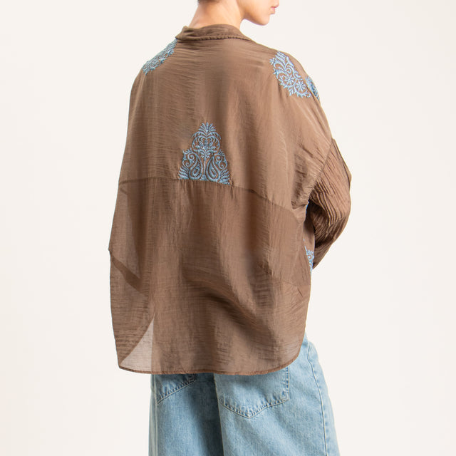 Tensione in-Camicia misto seta con ricami - moka/avio