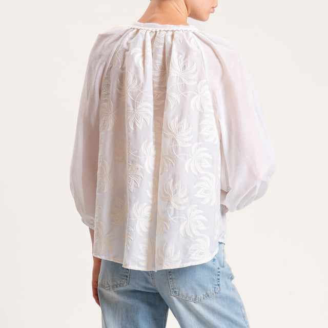 Tensione in-Blusa ricamata misto seta con nappine - bianco/burro