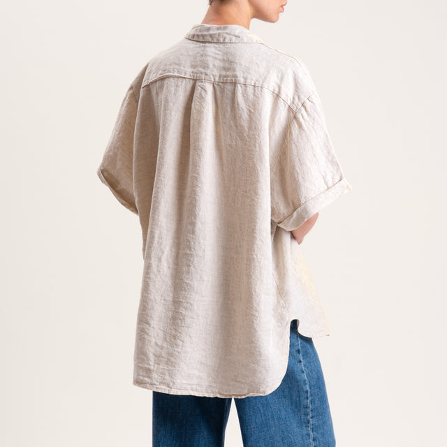 Tensione in-Camicia lino spilla fiore mezza manica - gesso