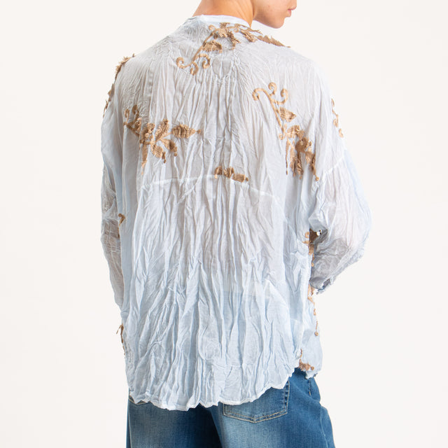 Tensione in-Camicia misto seta con ricami - cielo
