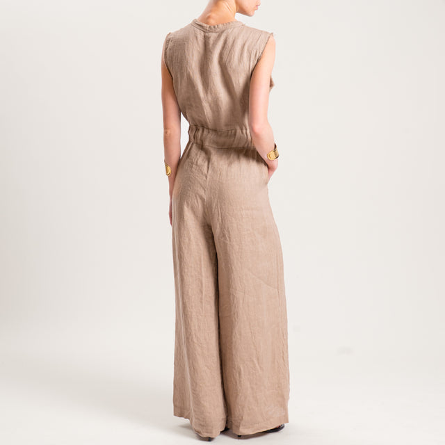 Tensione in-Tuta lino smanicata con coulisse - cammello