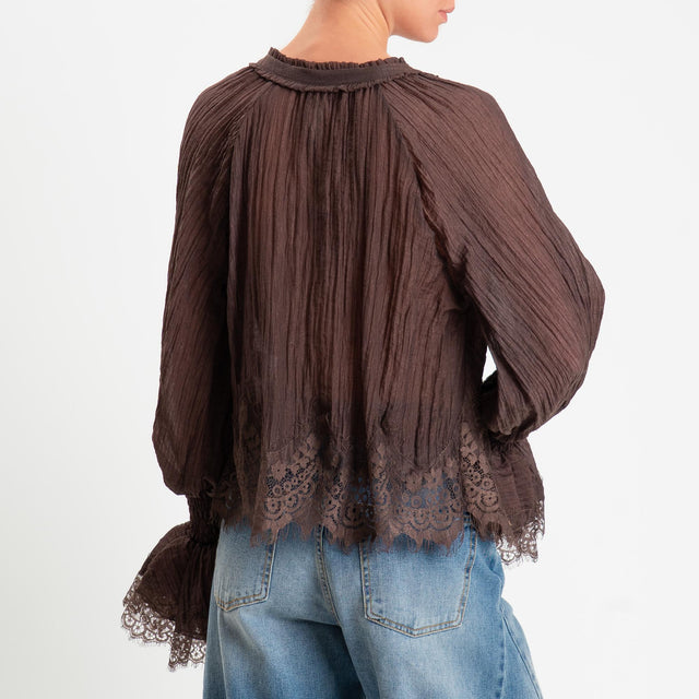 Tensione in-Blusa scollo v tessuto goffrato con pizzo - moro