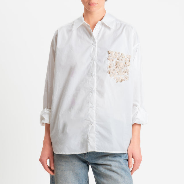 Tensione in -Camicia con taschino paillettes - bianco