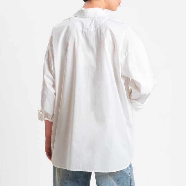 Tensione in -Camicia con taschino paillettes - bianco