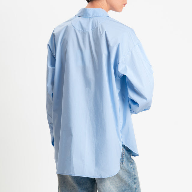 Tensione in -Camicia con taschino paillettes - cielo