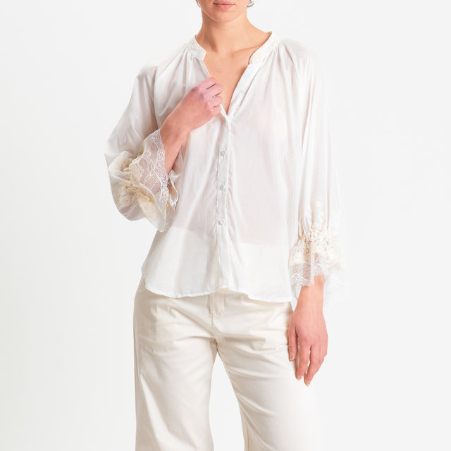 Tensione in-Camicia mussola con pizzo - bianco/burro