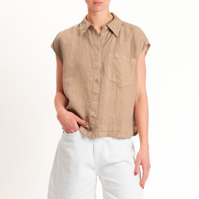 Tensione in-Camicia smanicata 100% lino - cammello