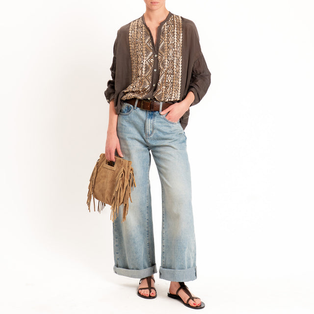 Tensione in-Camicia mussola con ricami dorati - choco