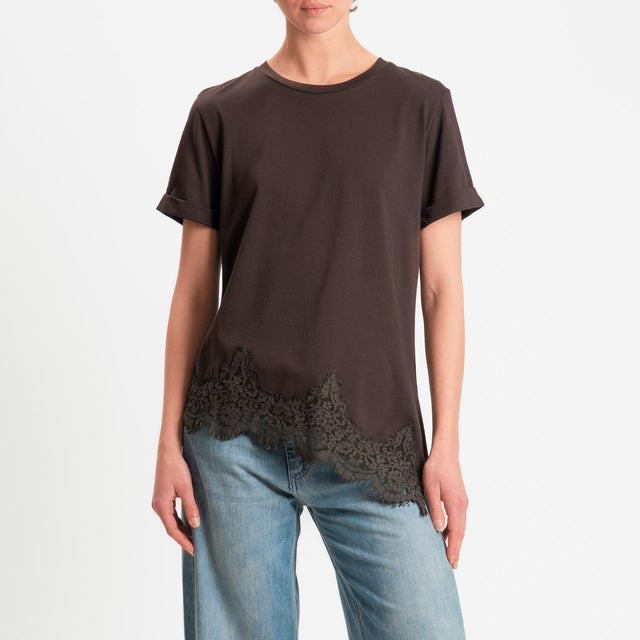 Tensione in-T-shirt asimmetrica con pizzo - moro