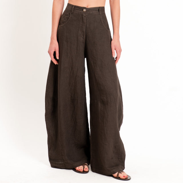 Tensione in-Pantalone LOUVRE barrel fit 100% lino - cocco