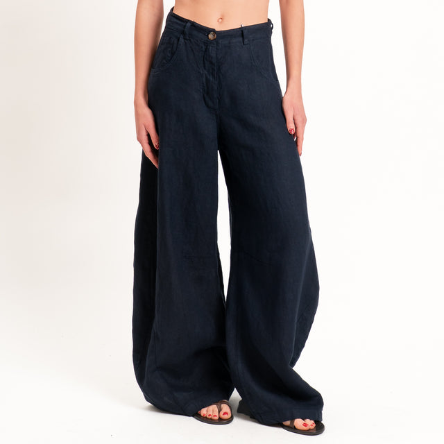 Tensione in-Pantalone LOUVRE barrel fit 100% lino - blu